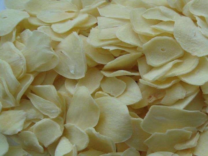 3 Things You May Not Know About A Garlic Dehydration Plant 2 Dehydrated garlic flakes