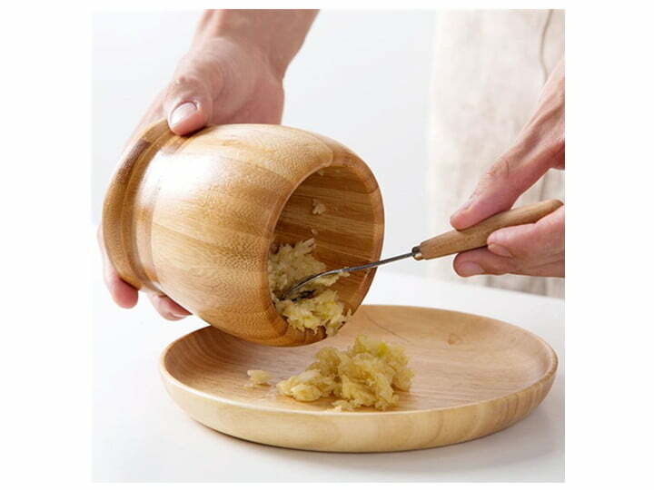 What Is An Industrial Garlic Paste Machine Price? 2 Manual smashed garlic paste