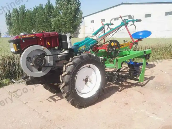 Machine de récolte d’ail manuelle 4 Garlic harvesting machine for sale