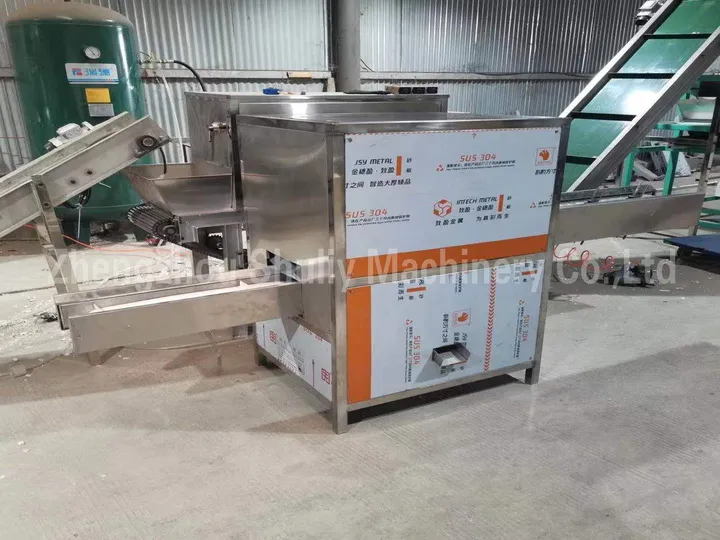 प्याज की जड़ काटने वाला