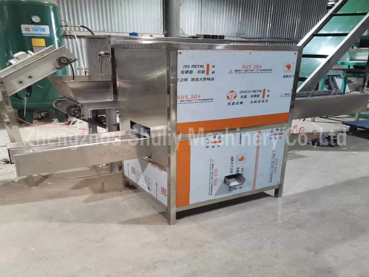 प्याज ऊपर और जड़ काटने वाली मशीन